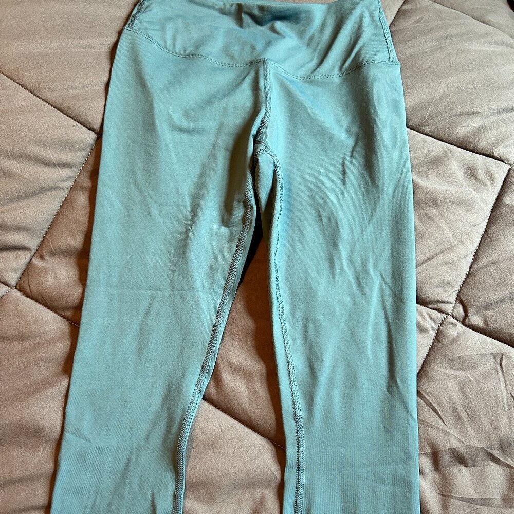 Nobull cropped legging size S
